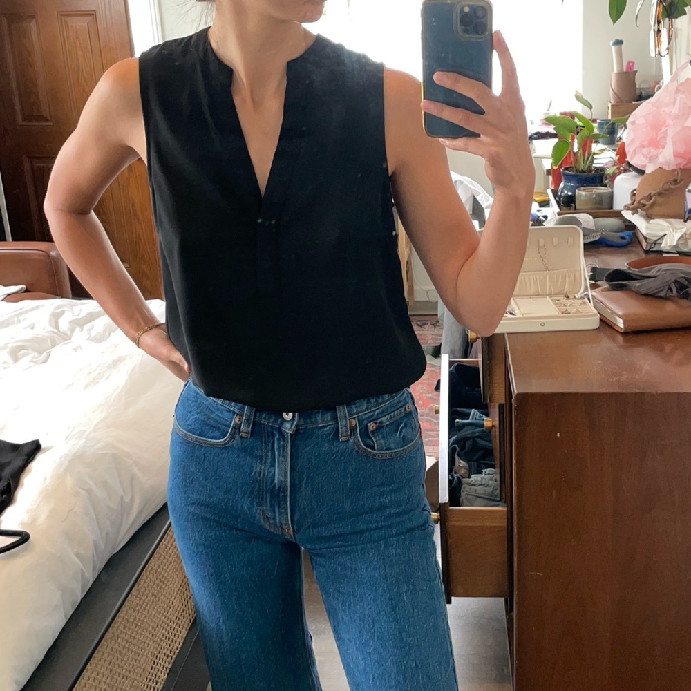 Sleeveless work office shirt